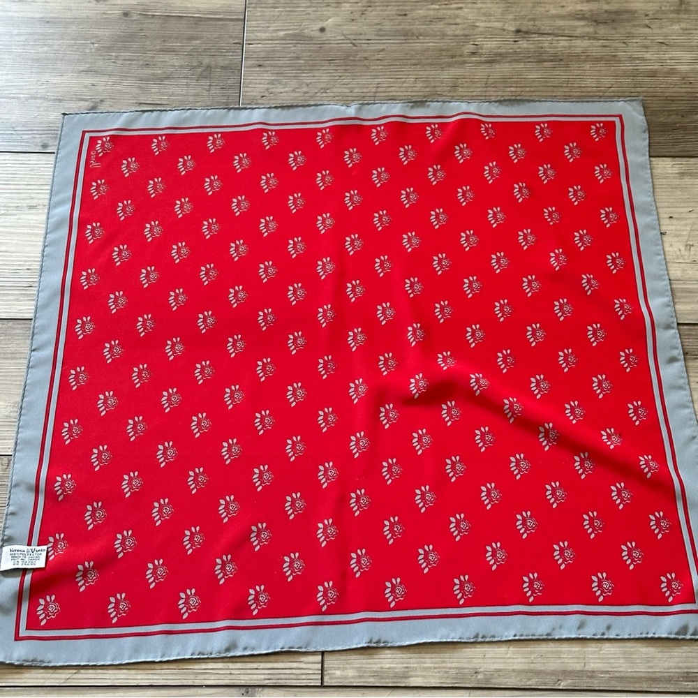 Women’s Scarf Veresa By Vera Red Gray 21 Inches